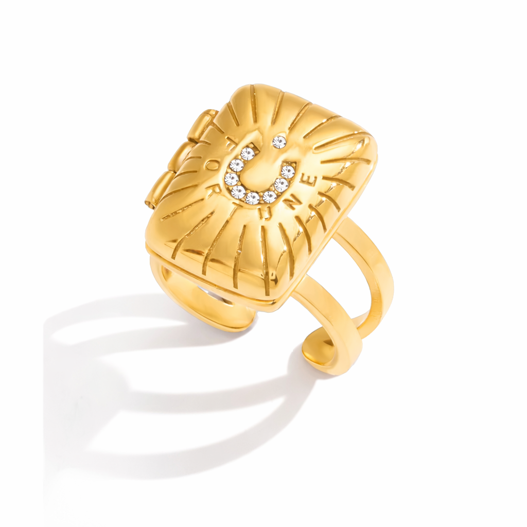 The Sable Horseshoe Ring